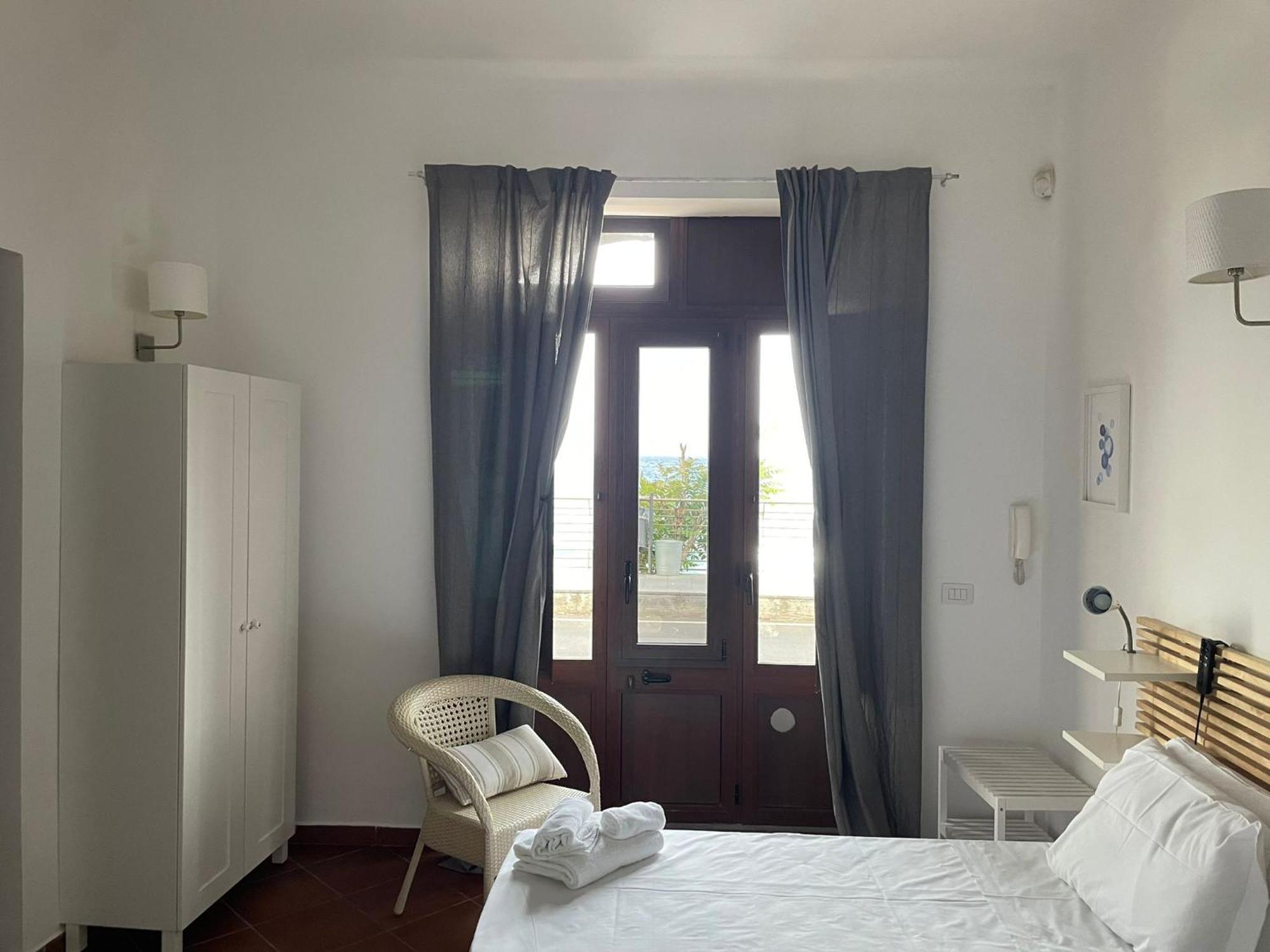 Casa Scala Hotell Acireale Exteriör bild