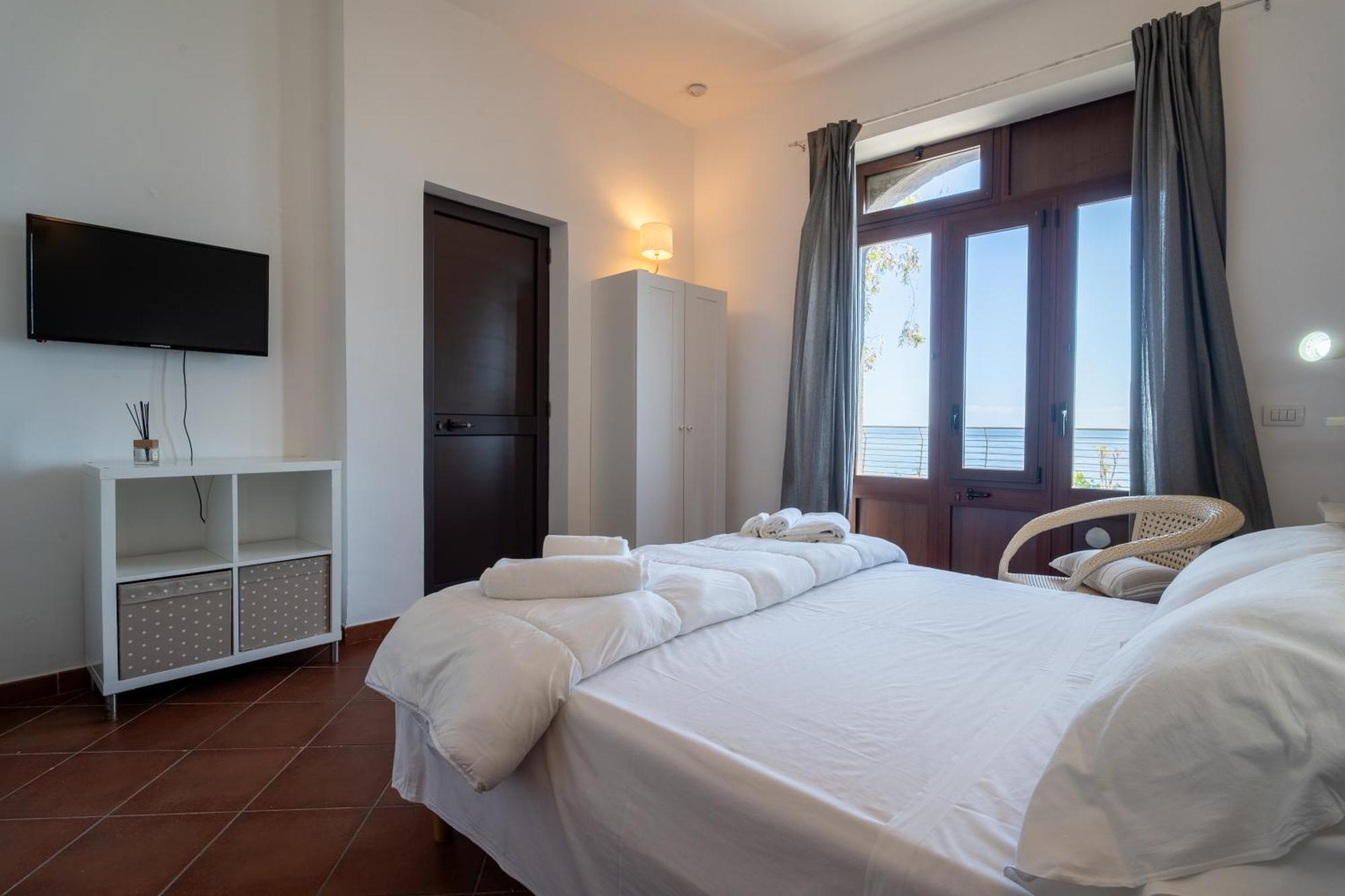 Casa Scala Hotell Acireale Exteriör bild